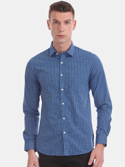 

Excalibur Men Blue Slim Fit Checked Casual Shirt