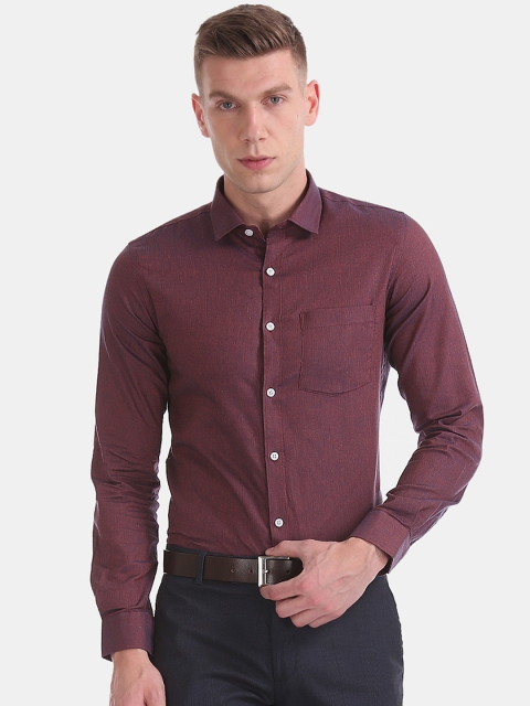 

Excalibur Men Maroon Slim Fit Solid Formal Shirt