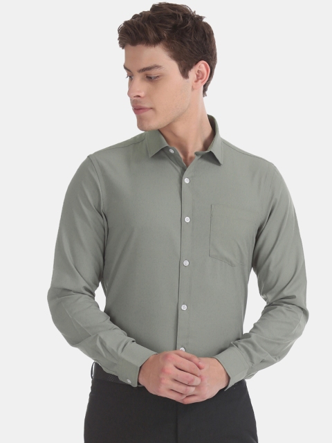 

Excalibur Men Olive Green Regular Fit Solid Formal Shirt