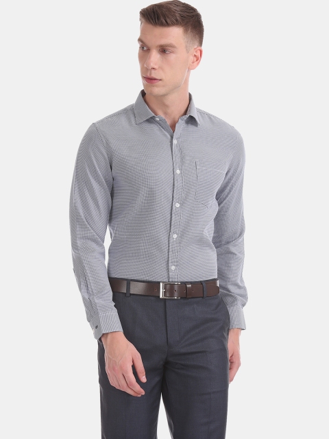 

Excalibur Men Navy Blue & White Regular Fit Micro Check Casual Shirt