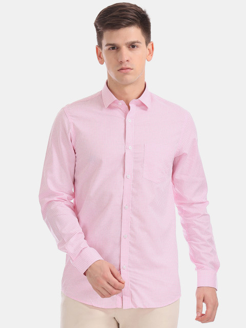 

Excalibur Men Pink Slim Fit Checked Casual Shirt