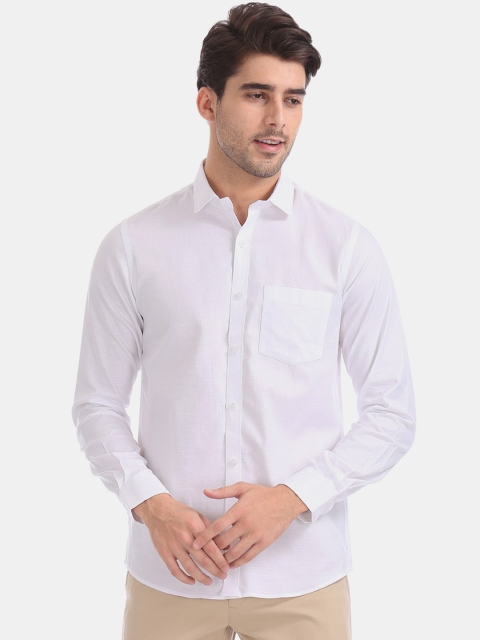 

Excalibur Men White Slim Fit Solid Casual Shirt