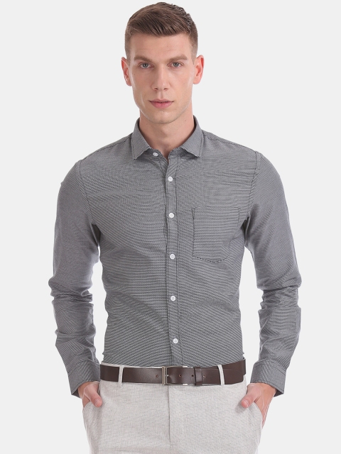 

Excalibur Men Grey Slim Fit Printed Formal Shirt