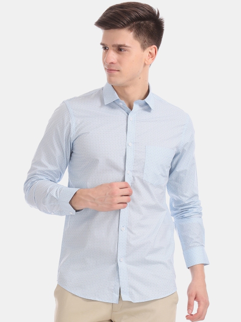 

Excalibur Men Blue Slim Fit Checked Casual Shirt