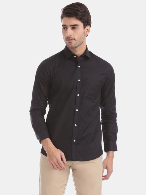 

Excalibur Men Black Slim Fit Solid Casual Shirt