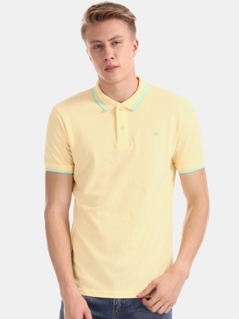 

Ruggers Men Yellow Solid Polo Collar T-shirt