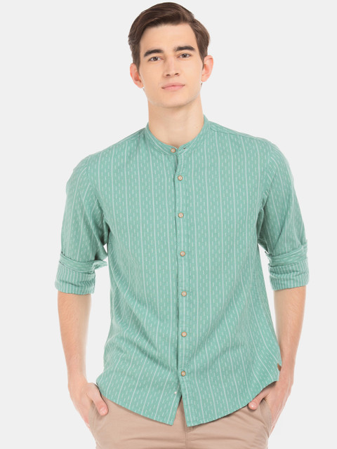 

Cherokee Men Green Regular Fit Striped Casual Shirt
