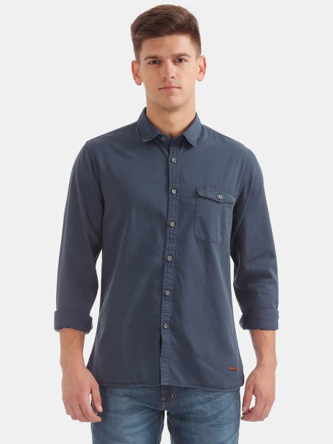 

Cherokee Men Navy Blue Contemporary Regular Fit Solid Casual Shirt