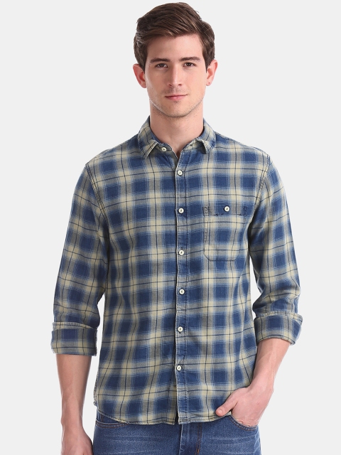 

Cherokee Men Navy Blue & Olive Green Regular Fit Checked Casual Shirt