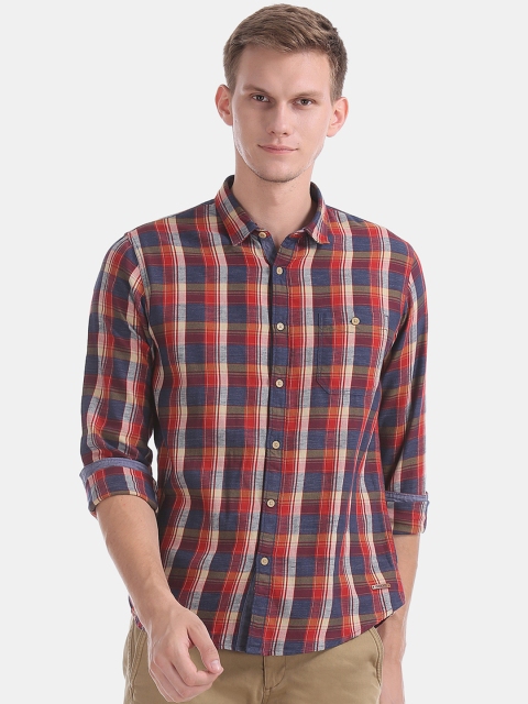

Cherokee Men Red & Navy Blue Regular Fit Checked Casual Shirt