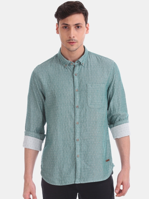 Men Green & White Regular Fit Printed Casual Shirt