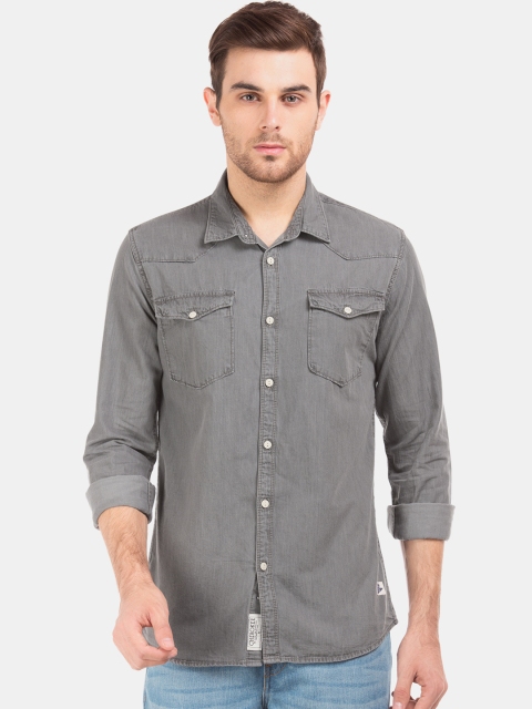 

Cherokee Men Grey Regular Fit Solid Casual Denim Shirt