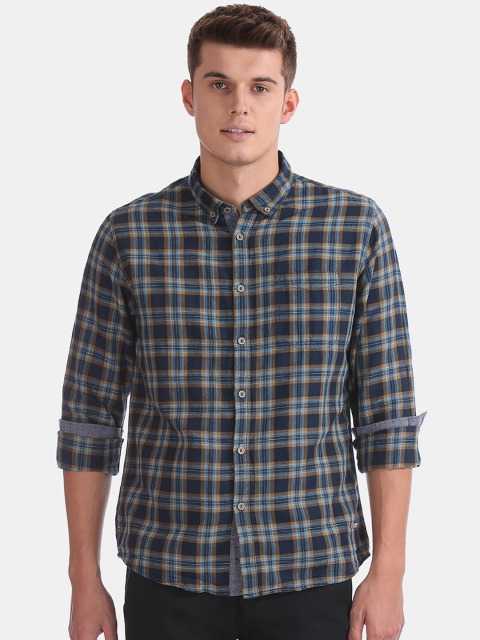 

Cherokee Men Navy Blue & Mustard Yellow Contemporary Regular Fit Checked Casual Shirt
