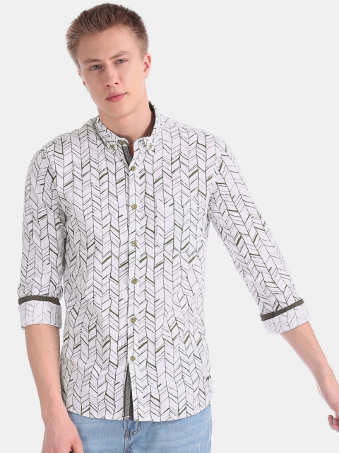 

Cherokee Men White & Green Regular Fit Printed Casual Shirt