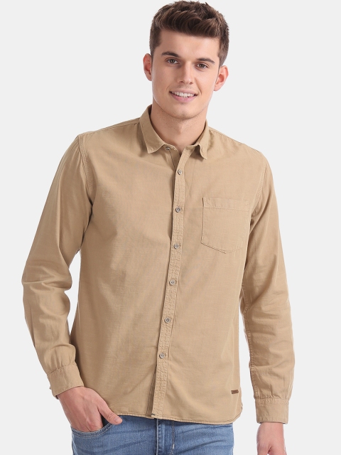 

Cherokee Men Beige Regular Fit Solid Casual Shirt