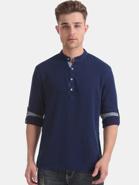 

Cherokee Men Navy Blue Regular Fit Solid Casual Shirt