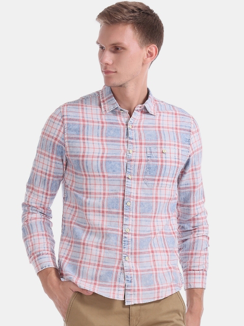 

Cherokee Men Blue & Pink Regular Fit Checked Casual Shirt