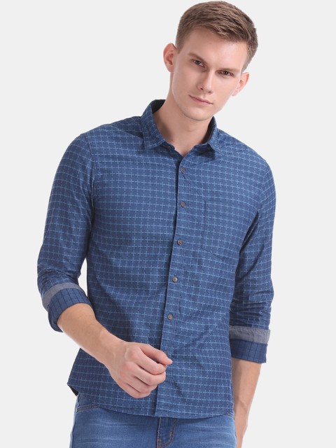 

Cherokee Men Blue Regular Fit Checked Casual Shirt
