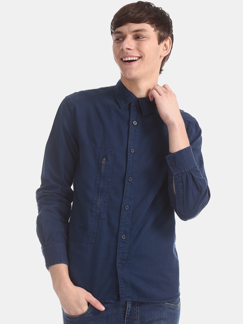 

Cherokee Men Navy Blue Regular Fit Solid Casual Shirt
