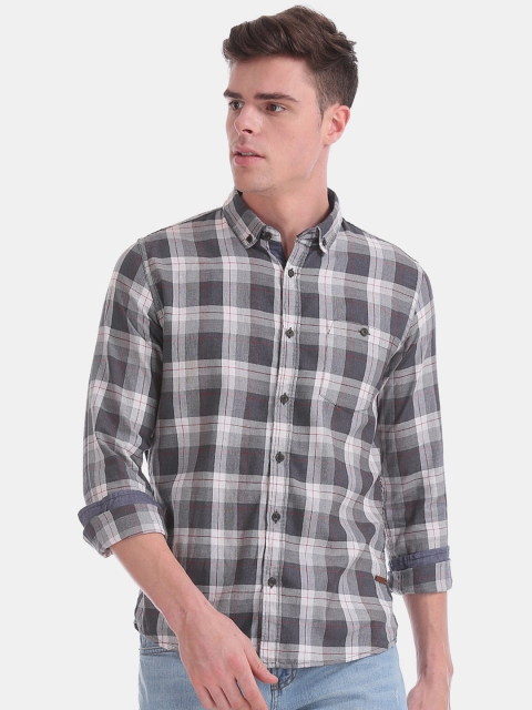 

Cherokee Men Grey & Off-White Checked Casual Shirt