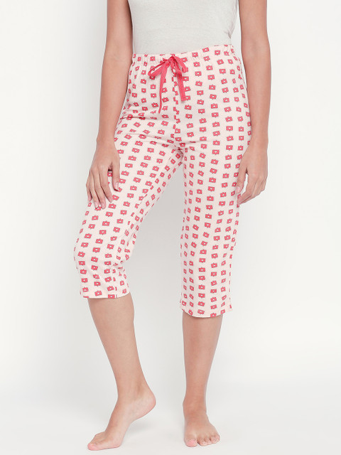 

Dreamz by Pantaloons Women Peach-Coloured & Off-White Printed Regular Fit Capris