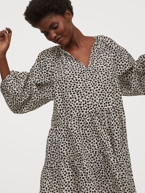 

H&M Women Off-White & Black Printed Puff-Sleeved Dress
