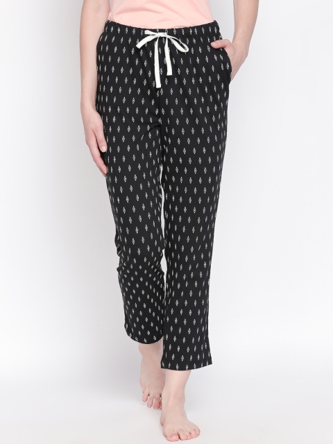

Dreamz by Pantaloons Women White & Black Printed Lounge Pants