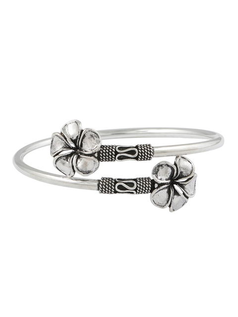 

ahilya Silver-Toned Oxidised Sterling Silver Kada Bracelet