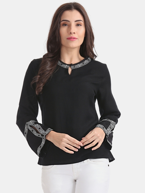 

Bronz Women Black Solid Top