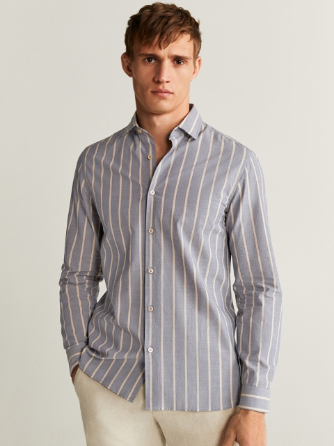 

MANGO MAN Blue & Off-White Slim Fit Striped Casual Shirt