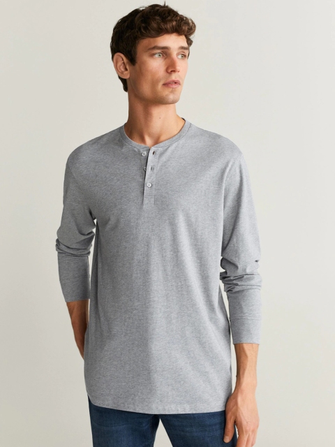 

MANGO MAN Grey Melange Solid Henley Neck T-shirt
