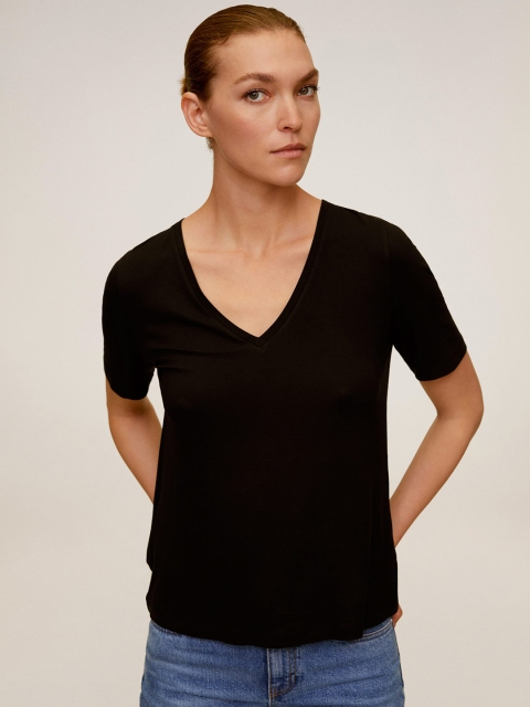 

MANGO Women Black Solid V-Neck T-shirt