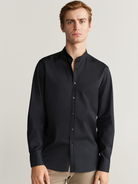 

MANGO MAN Black Slim Fit Solid Casual Shirt with Satin Finish