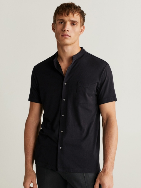 

MANGO MAN Men Black Regular Fit Solid Casual Shirt