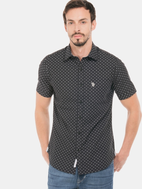 

U.S. Polo Assn. Men Black & White Regular Fit Printed Casual Shirt