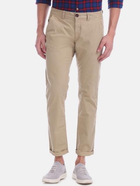 

Cherokee Men Beige Slim Fit Self Design Regular Trousers