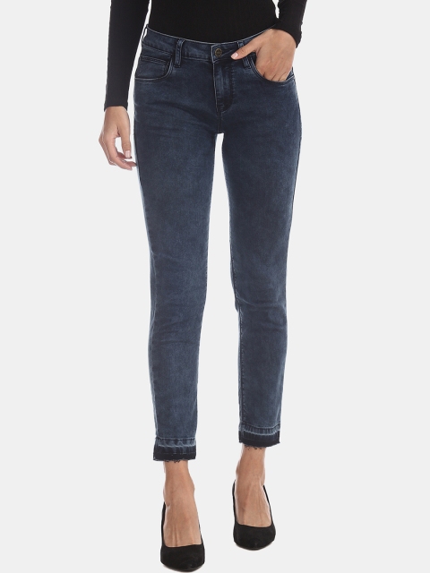 

Cherokee Women Blue Slim Fit Mid-Rise Clean Look Stretchable Cropped Jeans