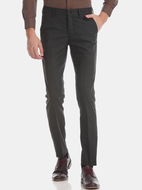 

Excalibur Men Grey Slim Fit Solid Formal Trousers