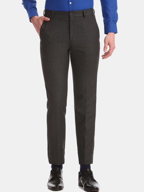

Excalibur Men Charcoal Grey Slim Fit Solid Formal Trousers