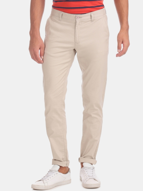 

Ruggers Men Beige Solid Regular Trousers