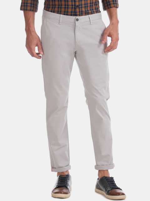 

Ruggers Men Grey Slim Fit Solid Regular Trousers