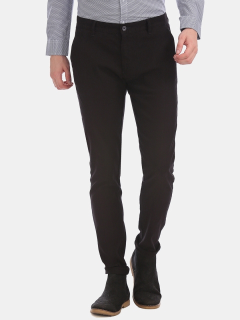 

Ruggers Men Black Regular Fit Solid Regular Trousers