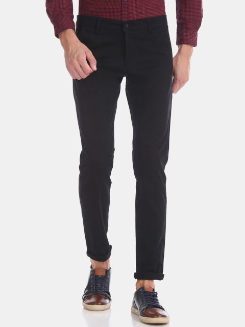 

Ruggers Men Black Regular Fit Solid Regular Trousers
