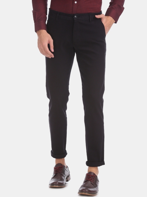 

Ruggers Men Black Regular Fit Solid Regular Trousers