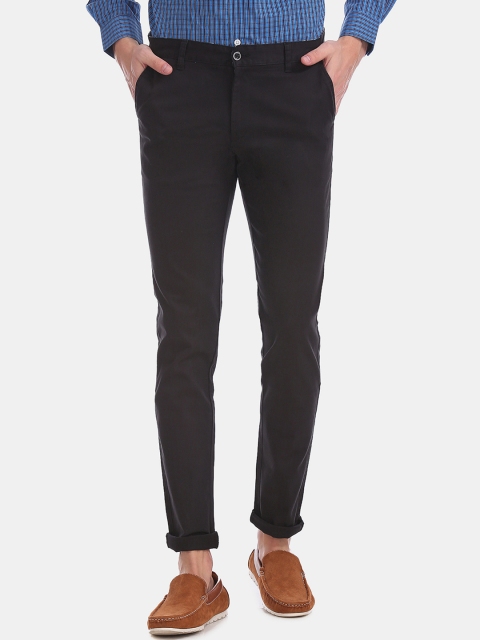 

Ruggers Men Black Regular Fit Solid Regular Trousers