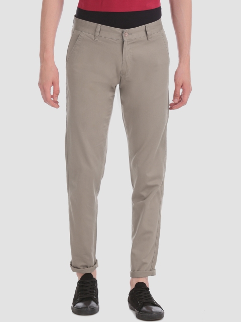 

Ruggers Men Taupe Slim Fit Solid Chinos