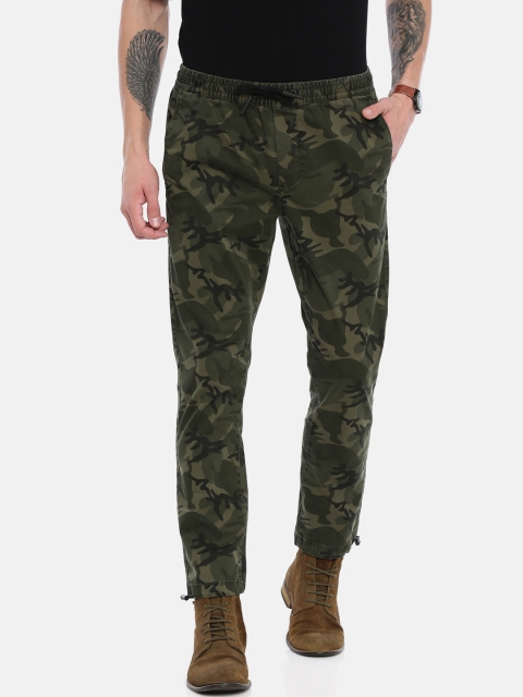 

Breakbounce Men Olive Green & Black Camouflage Print Slim-Fit Joggers