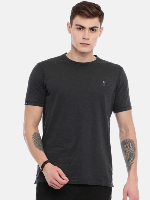 

Breakbounce Men Charcoal Grey Solid Round Neck T-shirt