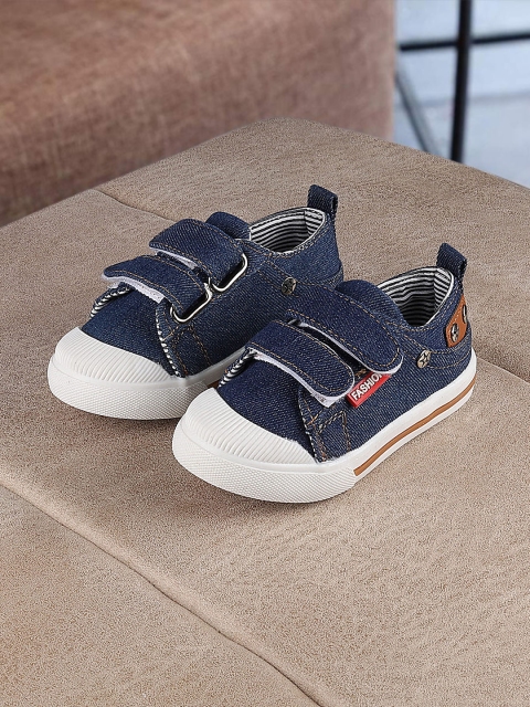 

Walktrendy Kids Navy Blue Solid Slip-On Denim Sneakers