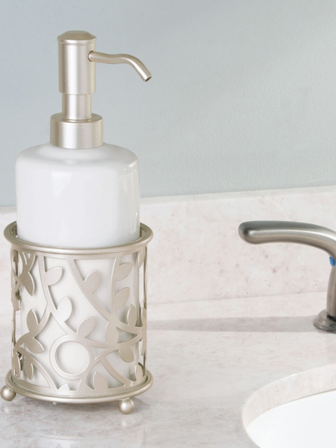 

INTERDESIGN Silver-Toned & White Vine Soap Dispenser
